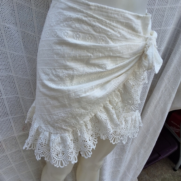 Saints Secrets white lace Faux wrap skirt S - Picture 4 of 12
